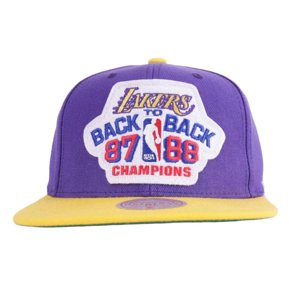 Mitchell & Ness Other - Mitchell & Ness Los Angeles Lakers Back To Back Champs Deadstock Snapback Hat